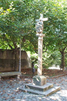 CENTER OF CITY STONE CROSSES 