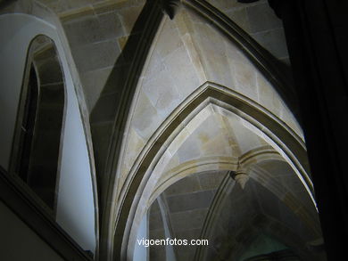 IGLESIA DE SANTIAGO DE VIGO