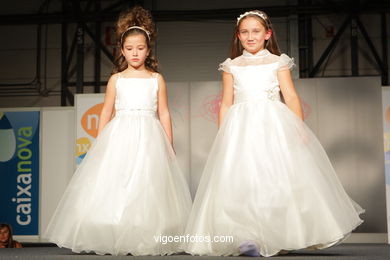 VESTIDOS DE COMUNIÓN. COMUNIONES COLECCIÓN 2009. PASARELA HAPPY NOVIAS