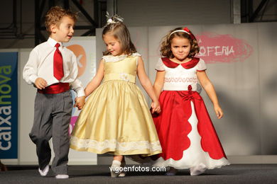 VESTIDOS DE ARRAS. BODAS. COLECCIÓN 2009. PASARELA HAPPY NOVIAS. BODAS