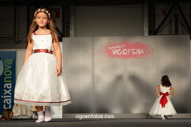 VESTIDOS DE ARRAS. BODAS. COLECCIÓN 2009. PASARELA HAPPY NOVIAS. BODAS