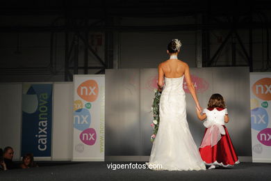 VESTIDOS DE NOVIA. NOVIAS COLECCIÓN 2009. PASARELA HAPPY NOVIAS. BODAS