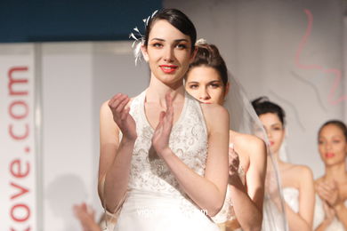 WEDDING DRESSES. BRIDAL GOWN. NUPTIAL COLLECTION  2008. RUNWAY FASHION