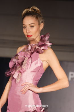 WEDDING DRESSES. COLLECTION 2008. RUNWAY FASHION