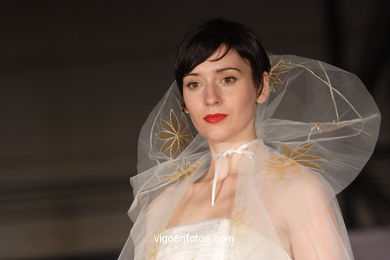 WEDDING DRESSES. COLLECTION 2008. RUNWAY FASHION