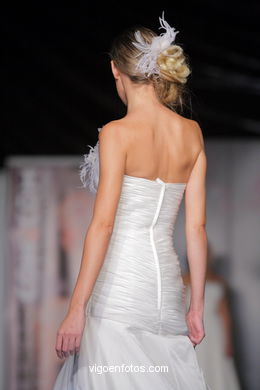 WEDDING DRESSES. COLLECTION 2010. RUNWAY FASHION