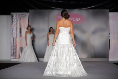 WEDDING DRESSES. COLLECTION 2010. RUNWAY FASHION