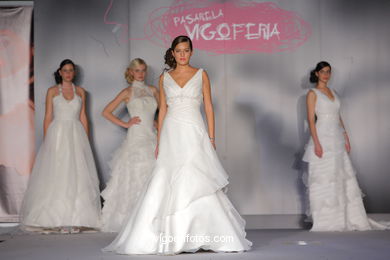 WEDDING DRESSES. COLLECTION 2010. RUNWAY FASHION. ROSA CLARÁ