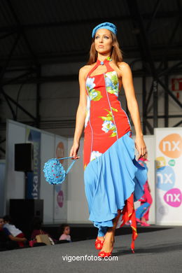 ABRIL. DISEÑADOR: MARIA JESUS CUEVAS. PASARELA DE MODA JÓVENES DISEÑADORES 2008 - VIGOFERIA