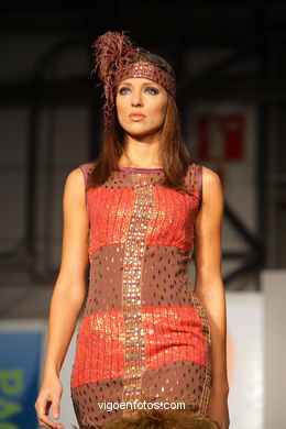 AIME LA VIE. DISEÑADOR: JOANA DIESTRE REDONDO. PASARELA DE MODA JÓVENES DISEÑADORES 2008 - VIGOFERIA