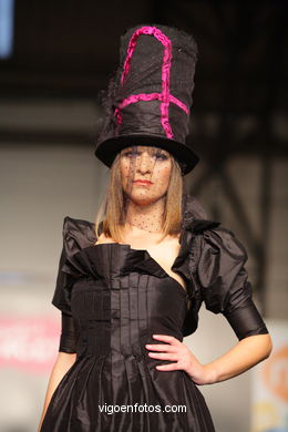 AIME LA VIE. DISEÑADOR: JOANA DIESTRE REDONDO. PASARELA DE MODA JÓVENES DISEÑADORES 2008 - VIGOFERIA