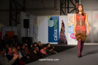 AIME LA VIE. DISEÑADOR: JOANA DIESTRE REDONDO. PASARELA DE MODA JÓVENES DISEÑADORES 2008 - VIGOFERIA