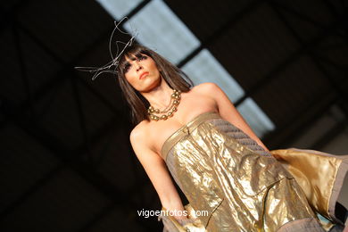 ALUNIZAJE. DISEÑADOR: YVONNE LOPEZ POBLACION. PASARELA DE MODA JÓVENES DISEÑADORES 2008 - VIGOFERIA