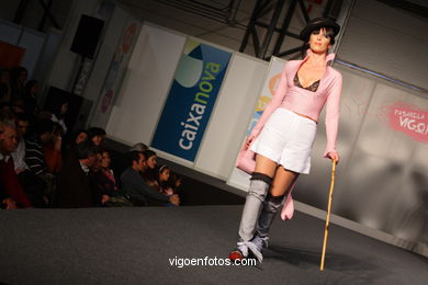 BASTON Y BOMBIN. DISEÑADOR: AIORA GANUZA GARCIA. PASARELA DE MODA JÓVENES DISEÑADORES 2008 - VIGOFERIA