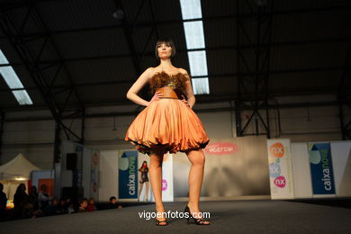 KRISS. DISEÑADOR: KRISS ARIANA HASSAN. RUNWAY FASHION OF YOUNG FASHION DESIGNER 2008 - VIGOFERIA