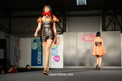 KRISS. DISEÑADOR: KRISS ARIANA HASSAN. RUNWAY FASHION OF YOUNG FASHION DESIGNER 2008 - VIGOFERIA