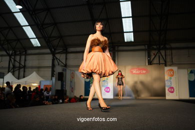 KRISS. DISEÑADOR: KRISS ARIANA HASSAN. RUNWAY FASHION OF YOUNG FASHION DESIGNER 2008 - VIGOFERIA