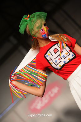 JUGUSEANDO. DISEÑADOR: NAHIA IRIARTE OZKARIZ. PASARELA DE MODA JÓVENES DISEÑADORES 2008 - VIGOFERIA