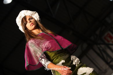 KATTALIN. DISEÑADOR: KATTALIN MARIN APARICIO. PASARELA DE MODA JÓVENES DISEÑADORES 2008 - VIGOFERIA