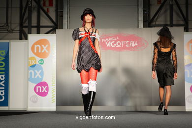 MADAME. DISEÑADOR: OLGHITA DE PIAS. PASARELA DE MODA JÓVENES DISEÑADORES 2008 - VIGOFERIA