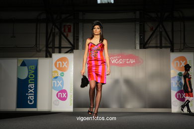 MADAME. DISEÑADOR: OLGHITA DE PIAS. PASARELA DE MODA JÓVENES DISEÑADORES 2008 - VIGOFERIA