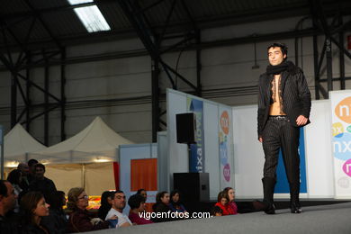 NIGHT CALLS. DISEÑADOR: ROBERTO LÓPEZ ETXEBERRIA. RUNWAY FASHION OF YOUNG FASHION DESIGNER 2008 - VIGOFERIA