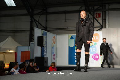 NIGHT CALLS. DISEÑADOR: ROBERTO LÓPEZ ETXEBERRIA. RUNWAY FASHION OF YOUNG FASHION DESIGNER 2008 - VIGOFERIA