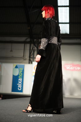 NOCHES EN JAPON. DISEÑADOR: Mª DEL CARMEN PEREZ COSTAS. RUNWAY FASHION OF YOUNG FASHION DESIGNER 2008 - VIGOFERIA