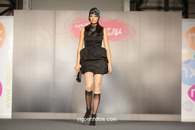 LINOLEUM. DISEÑADOR: JAIME ALBERTO MESA OLANO.RUNWAY FASHION OF YOUNG FASHION DESIGNER 2008 - VIGOFERIA