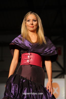 PASEO NOCTURNO. DISEÑADOR: ROCIO GONZÁLEZ FERNÁNDEZ. PASARELA DE MODA JÓVENES DISEÑADORES 2008 - VIGOFERIA