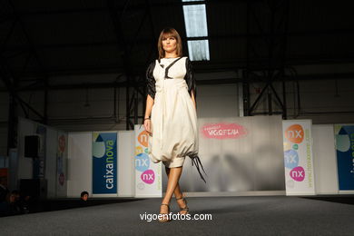 VELSA. DISEÑADOR: ILAZKI MARTIRENA BARGUILLA. PASARELA DE MODA JÓVENES DISEÑADORES 2008 - VIGOFERIA