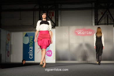 VELSA. DISEÑADOR: ILAZKI MARTIRENA BARGUILLA. PASARELA DE MODA JÓVENES DISEÑADORES 2008 - VIGOFERIA