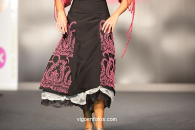 VELSA. DISEÑADOR: ILAZKI MARTIRENA BARGUILLA. PASARELA DE MODA JÓVENES DISEÑADORES 2008 - VIGOFERIA