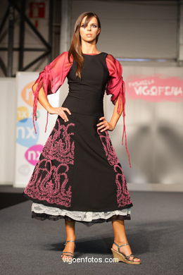 VELSA. DISEÑADOR: ILAZKI MARTIRENA BARGUILLA. PASARELA DE MODA JÓVENES DISEÑADORES 2008 - VIGOFERIA