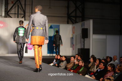 VIRTUAL REALITY. DISEÑADOR: MARTA RODRIGUEZ PENEDO. RUNWAY FASHION OF YOUNG FASHION DESIGNER 2008 - VIGOFERIA