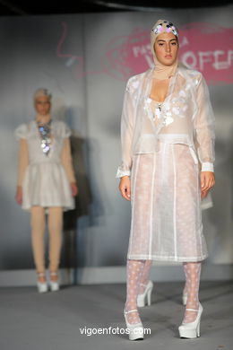 AMPARO. FASHION DESIGNER: JAIME MESA Y SILVIA GALLEGO I & H. RUNWAY FASHION OF YOUNG FASHION DESIGNER 2009 - VIGOFERIA