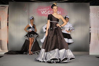 TOTAL BLACK. FASHION DESIGNER: ROCÍO GONZALEZ . RUNWAY FASHION OF YOUNG FASHION DESIGNER 2009 - VIGOFERIA