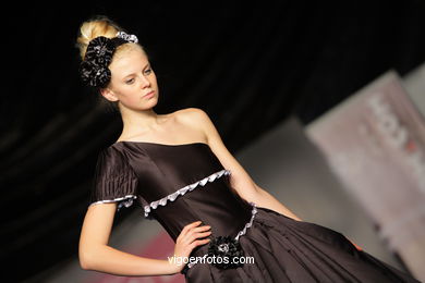 TOTAL BLACK. FASHION DESIGNER: ROCÍO GONZALEZ . RUNWAY FASHION OF YOUNG FASHION DESIGNER 2009 - VIGOFERIA