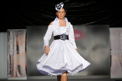 TOTAL BLACK. DISEÑADOR: ROCÍO GONZALEZ . PASARELA DE MODA JÓVENES DISEÑADORES 2009 - VIGOFERIA