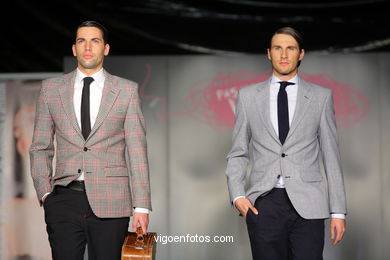 BRITISH AMERICAN FUSION STYLE 70. DISEÑADOR: RAFAEL JOSÉ DIAZ Y PABLO LÓPEZ . PASARELA DE MODA JÓVENES DISEÑADORES 2009 - VIGOFERIA