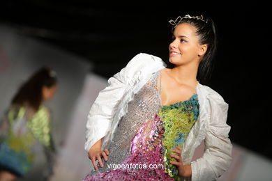 SEXTO CONTINENTE. FASHION DESIGNER: MARTA MUÑOZ . RUNWAY FASHION OF YOUNG FASHION DESIGNER 2009 - VIGOFERIA