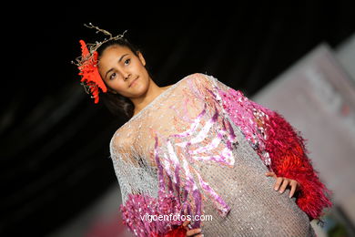 SEXTO CONTINENTE. FASHION DESIGNER: MARTA MUÑOZ . RUNWAY FASHION OF YOUNG FASHION DESIGNER 2009 - VIGOFERIA