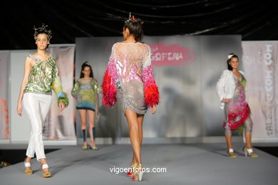 SEXTO CONTINENTE. FASHION DESIGNER: MARTA MUÑOZ . RUNWAY FASHION OF YOUNG FASHION DESIGNER 2009 - VIGOFERIA