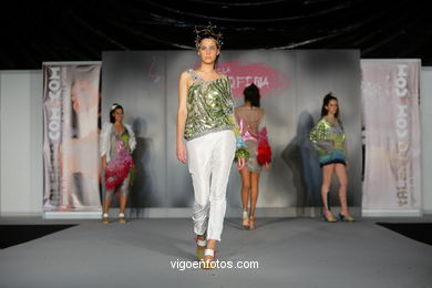 SEXTO CONTINENTE. FASHION DESIGNER: MARTA MUÑOZ . RUNWAY FASHION OF YOUNG FASHION DESIGNER 2009 - VIGOFERIA