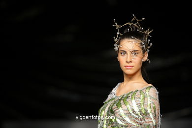 SEXTO CONTINENTE. FASHION DESIGNER: MARTA MUÑOZ . RUNWAY FASHION OF YOUNG FASHION DESIGNER 2009 - VIGOFERIA