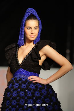 DUNE. FASHION DESIGNER: SUSANA PÉREZ . RUNWAY FASHION OF YOUNG FASHION DESIGNER 2009 - VIGOFERIA