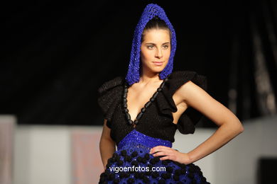 DUNE. FASHION DESIGNER: SUSANA PÉREZ . RUNWAY FASHION OF YOUNG FASHION DESIGNER 2009 - VIGOFERIA