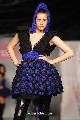 DUNE. FASHION DESIGNER: SUSANA PÉREZ . RUNWAY FASHION OF YOUNG FASHION DESIGNER 2009 - VIGOFERIA