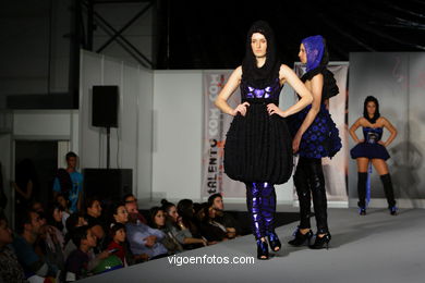 DUNE. FASHION DESIGNER: SUSANA PÉREZ . RUNWAY FASHION OF YOUNG FASHION DESIGNER 2009 - VIGOFERIA