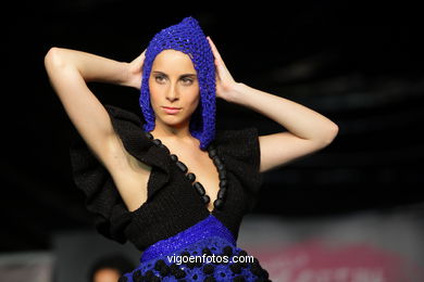 DUNE. FASHION DESIGNER: SUSANA PÉREZ . RUNWAY FASHION OF YOUNG FASHION DESIGNER 2009 - VIGOFERIA